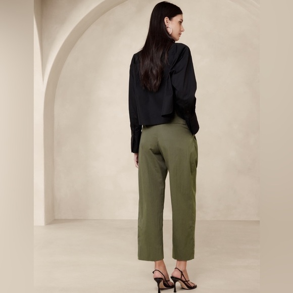 NWT! Banana Republic Desert Thyme Green Avila Barrel-Leg Pant - Size 6💛 - Picture 2 of 4